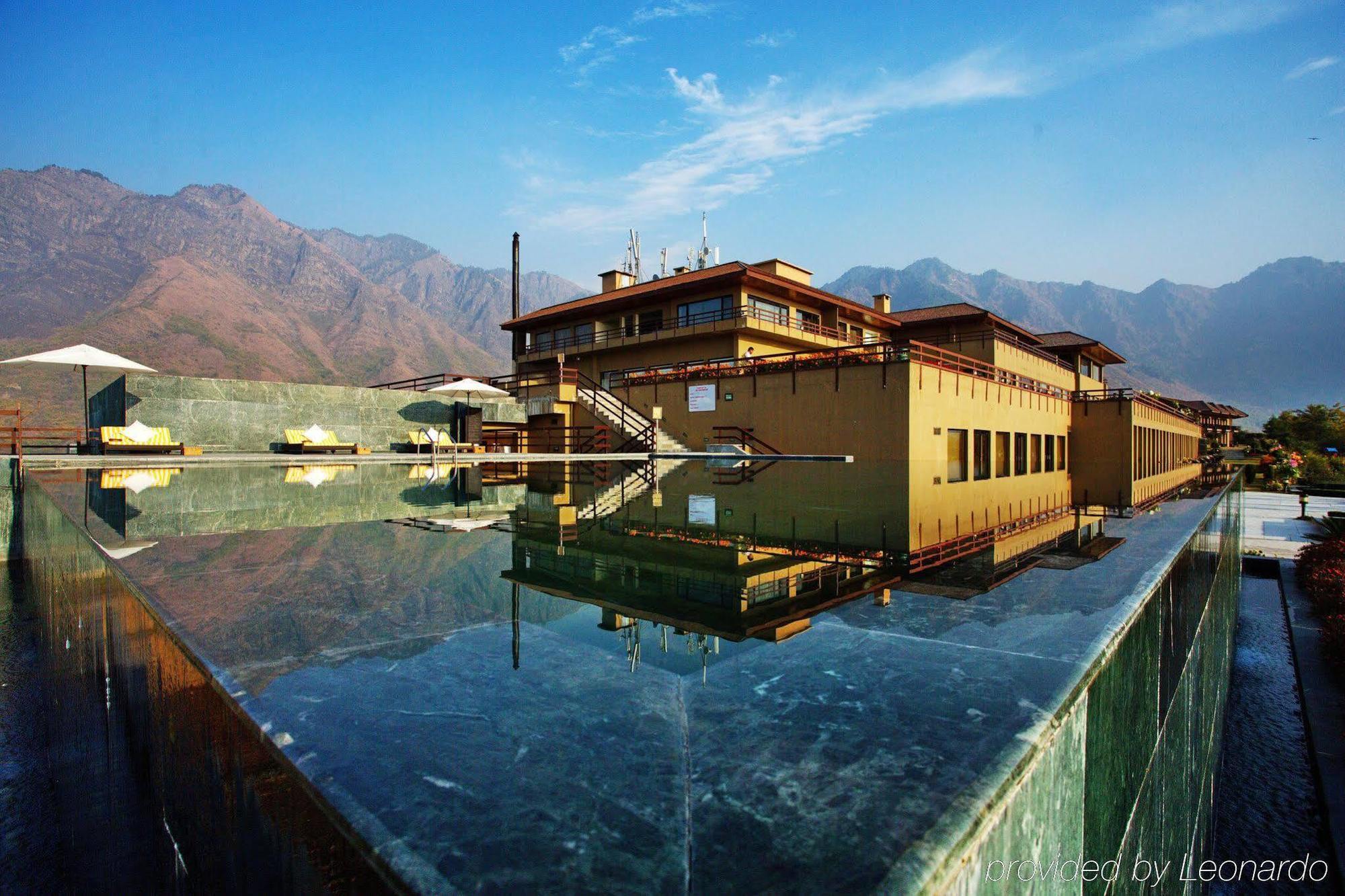 Taj Dal View Srinagar Hotel Exterior foto